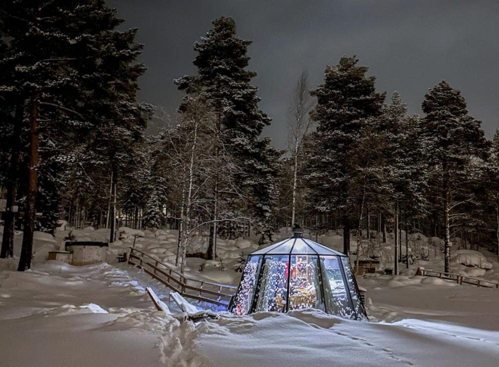 Aurora Igloo With Private Hot Tub By Invisible Forest Lodge 罗瓦涅米 外观 照片